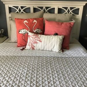 King bedspread/Coverlet with std size shams champagne color with pearl sheen